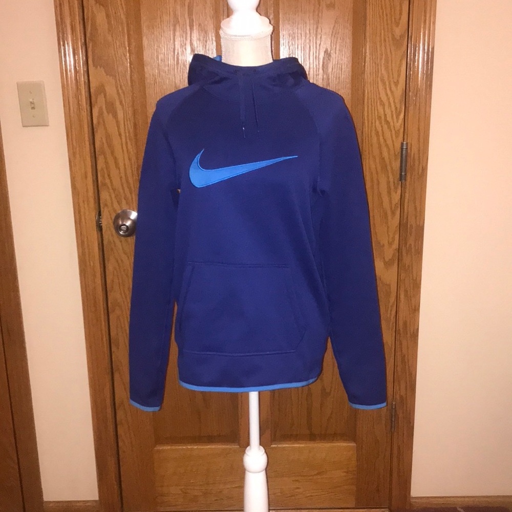 Nike Hoodie Pullover. Small